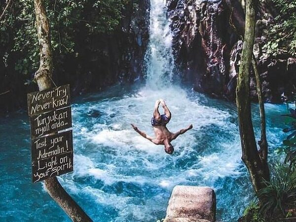 Bali Beginner Canyoning: 2-Hour Family Adventure (Gitgit & Sambangan)