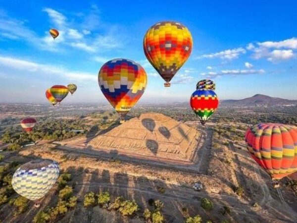 Teotihuacan Balloon Tour from Mexico City with Buffet